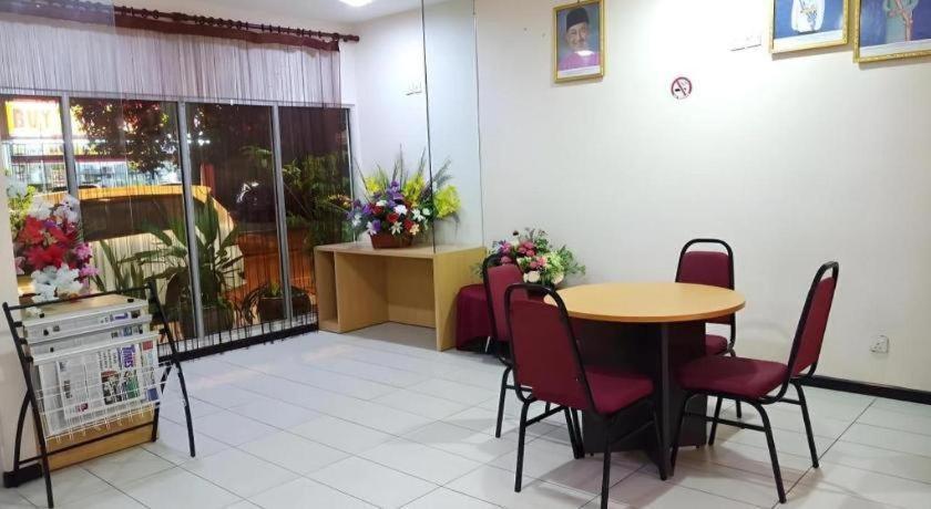 Hotel Seri Perkasa Кота Кинабалу Екстериор снимка