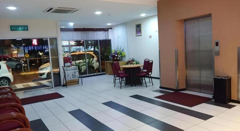 Hotel Seri Perkasa Кота Кинабалу Екстериор снимка