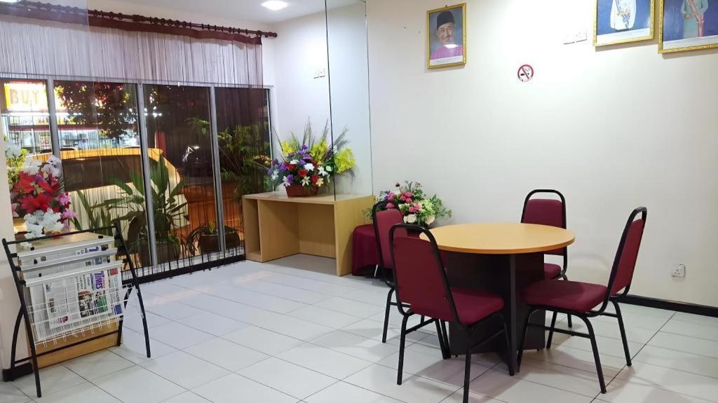 Hotel Seri Perkasa Кота Кинабалу Екстериор снимка