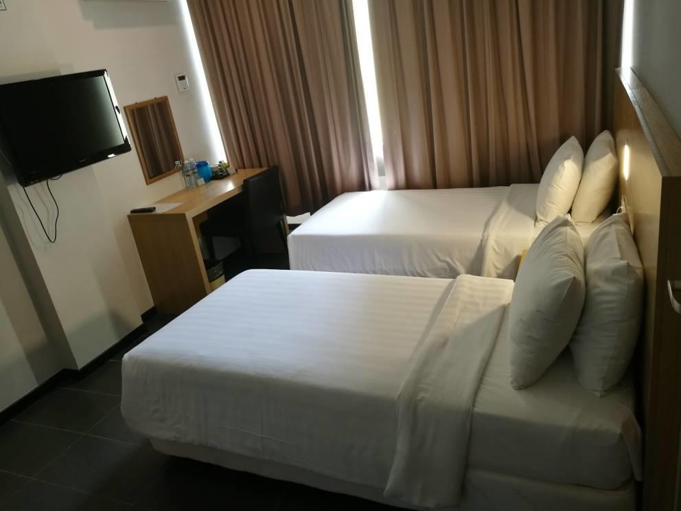 Hotel Seri Perkasa Кота Кинабалу Екстериор снимка