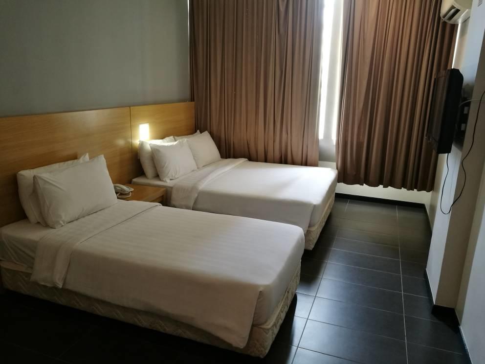 Hotel Seri Perkasa Кота Кинабалу Екстериор снимка