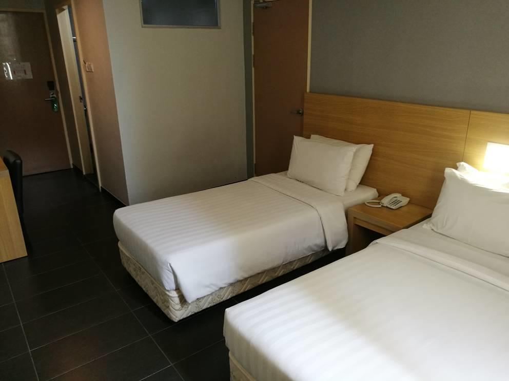 Hotel Seri Perkasa Кота Кинабалу Екстериор снимка