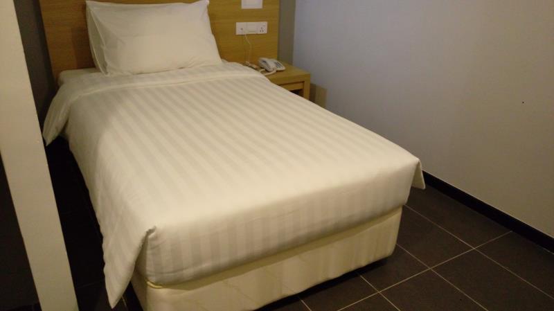 Hotel Seri Perkasa Кота Кинабалу Екстериор снимка